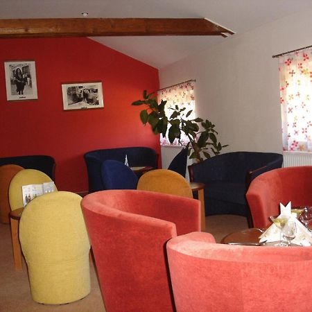 Red Deer Hotel Брезно Экстерьер фото
