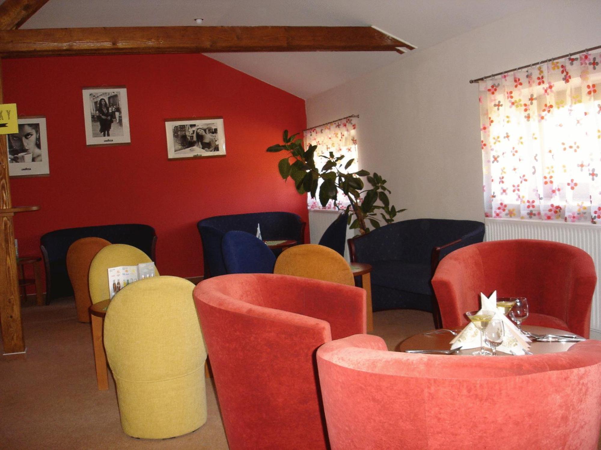 Red Deer Hotel Брезно Экстерьер фото